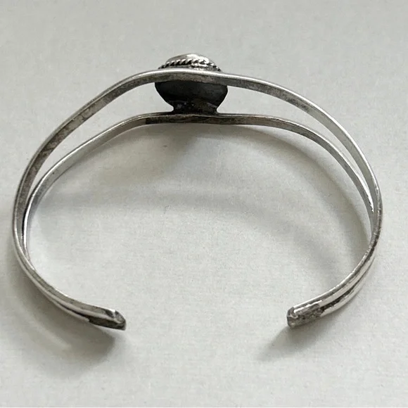 Vintage Southwestern Turquoise Sterling Silver Cuff Bracelet